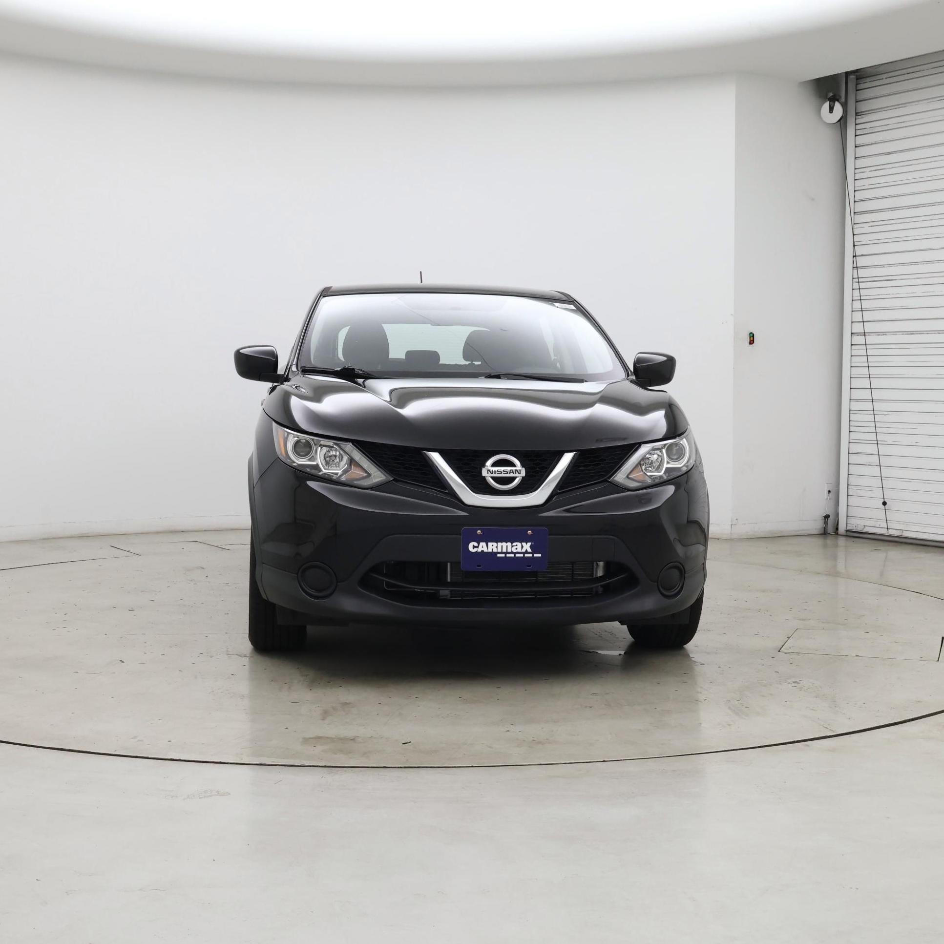 Thumbnail: 2017 Nissan Rogue Sport - 5