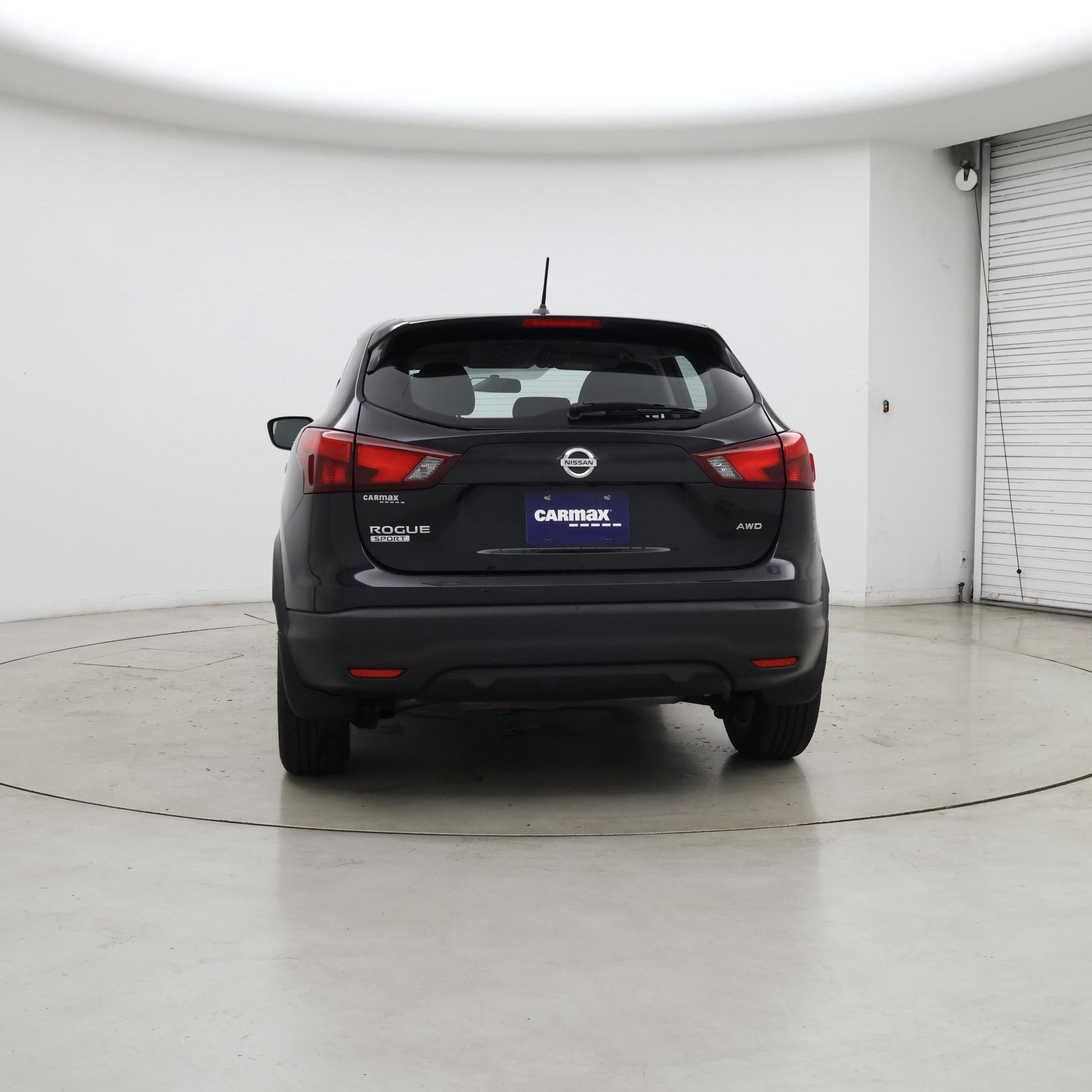 Thumbnail: 2017 Nissan Rogue Sport - 6