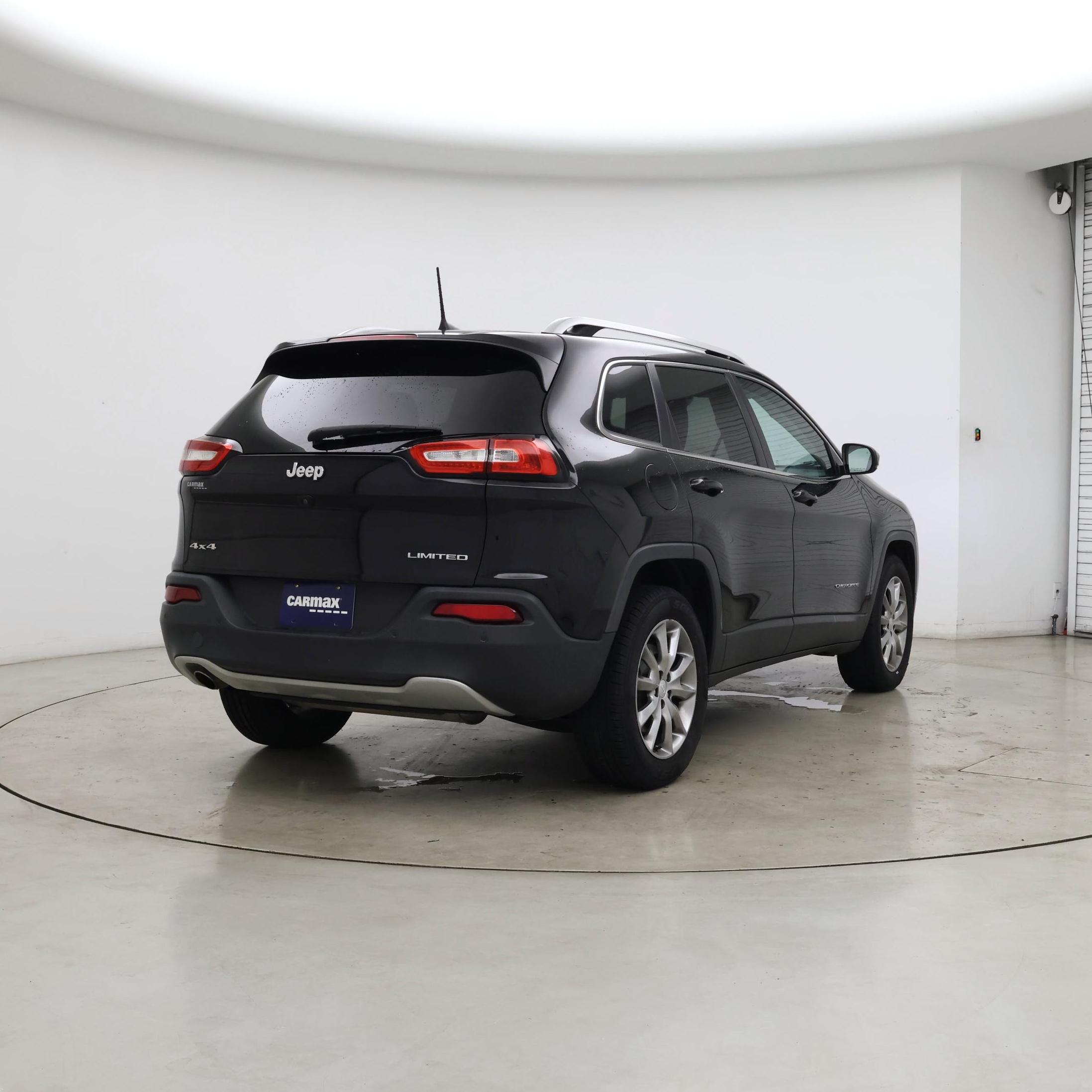 Thumbnail: 2018 Jeep Cherokee - 8