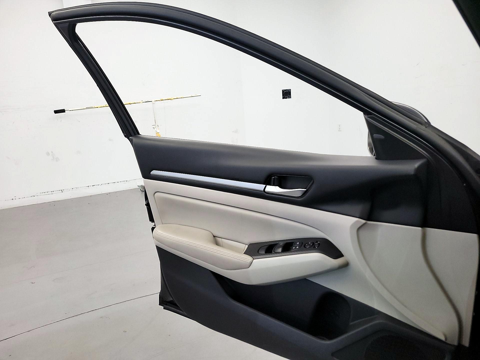 Thumbnail: 2022 Nissan Altima - 12