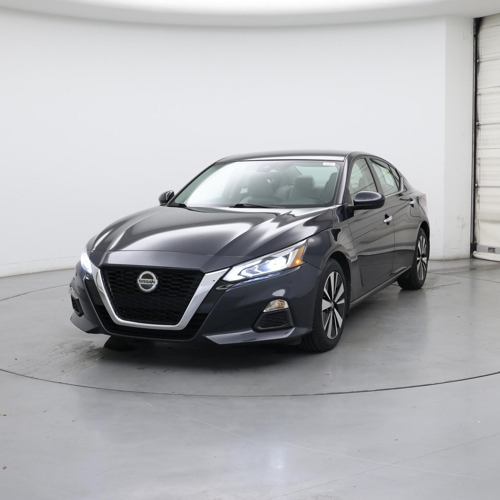 Thumbnail: 2022 Nissan Altima - 4