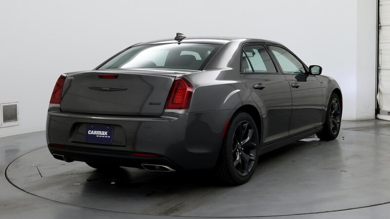 2022 Chrysler 300 Touring 8