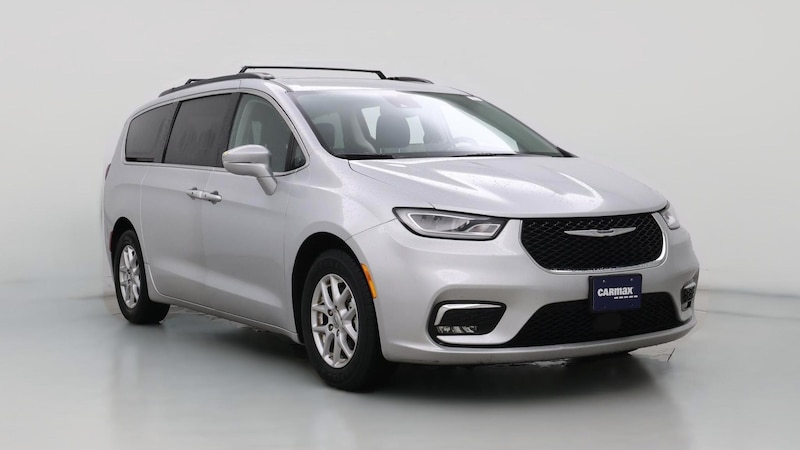 2022 Chrysler Pacifica Touring L Hero Image