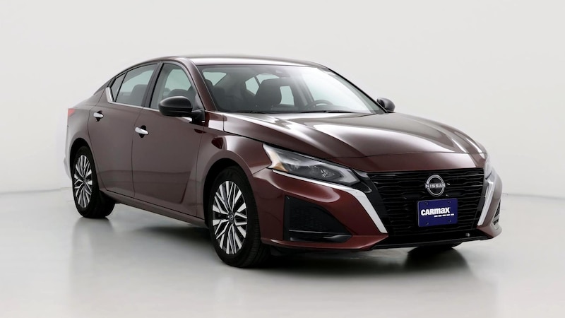 2024 Nissan Altima SV Hero Image