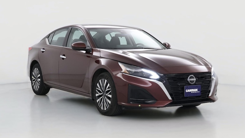 2024 Nissan Altima SV Hero Image