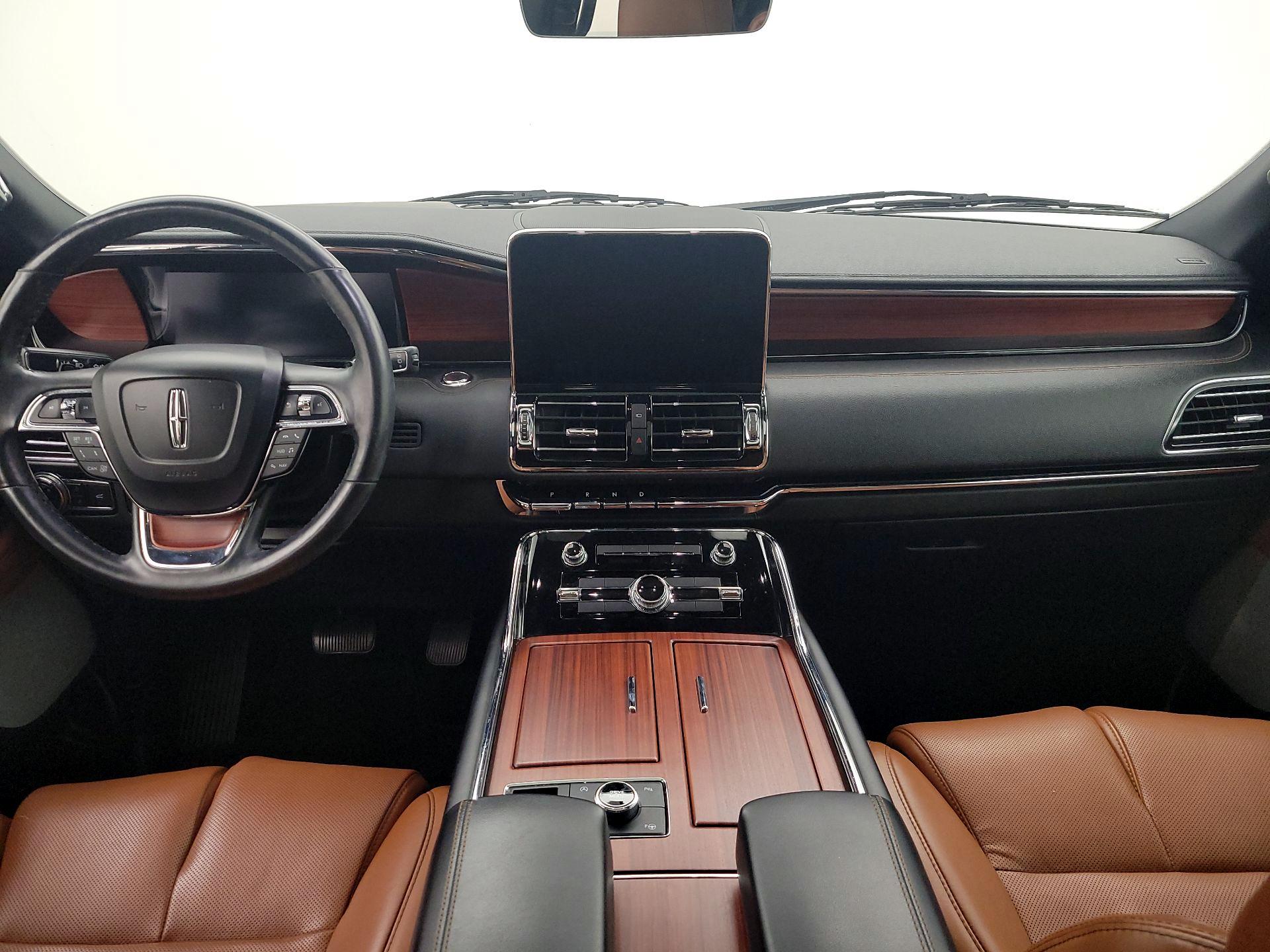 Thumbnail: 2021 Lincoln Navigator - 9