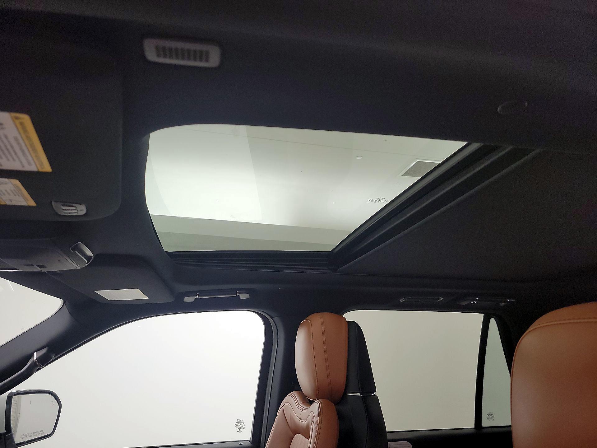 Thumbnail: 2021 Lincoln Navigator - 20