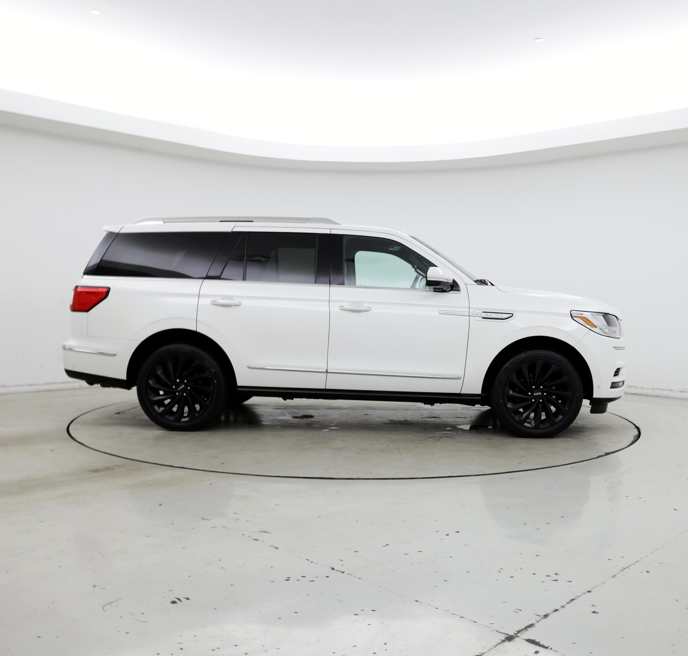 Thumbnail: 2021 Lincoln Navigator - 7