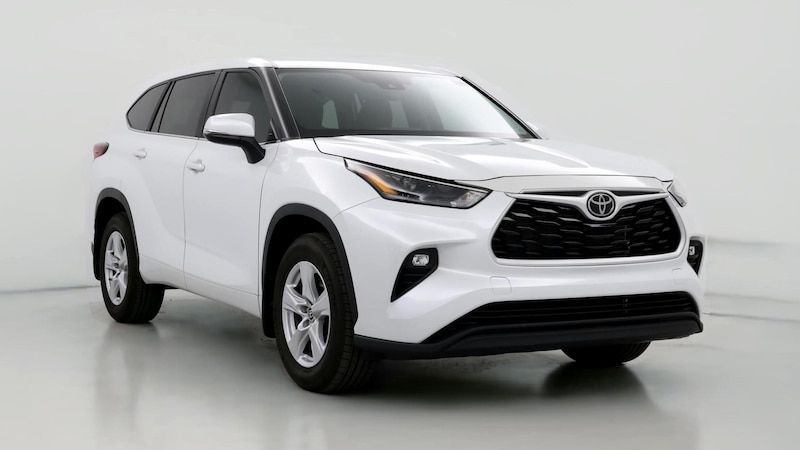 2023 Toyota Highlander XLE Hero Image