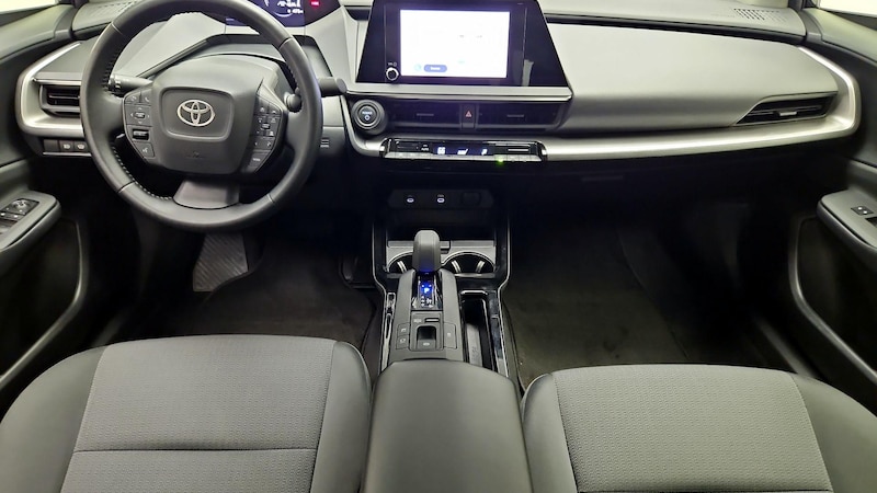 2024 Toyota Prius XLE 9