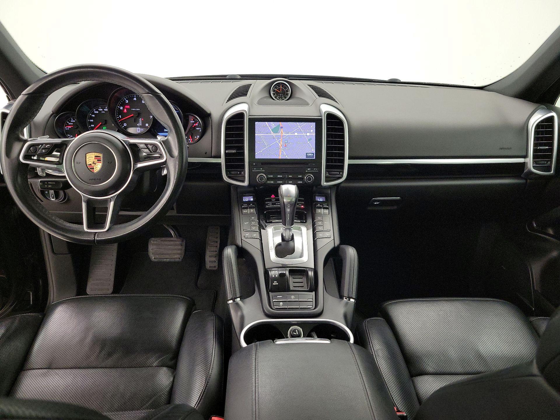 Thumbnail: 2017 Porsche Cayenne - 9