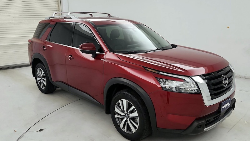 2024 Nissan Pathfinder SL Hero Image