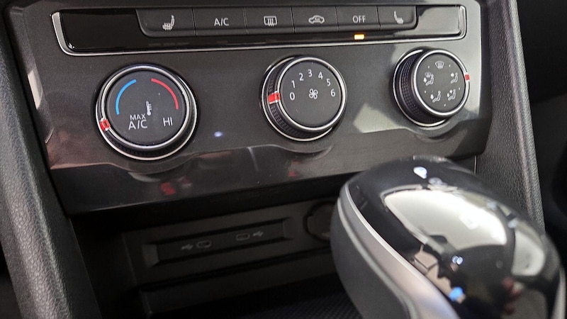 2022 Volkswagen Tiguan S 16