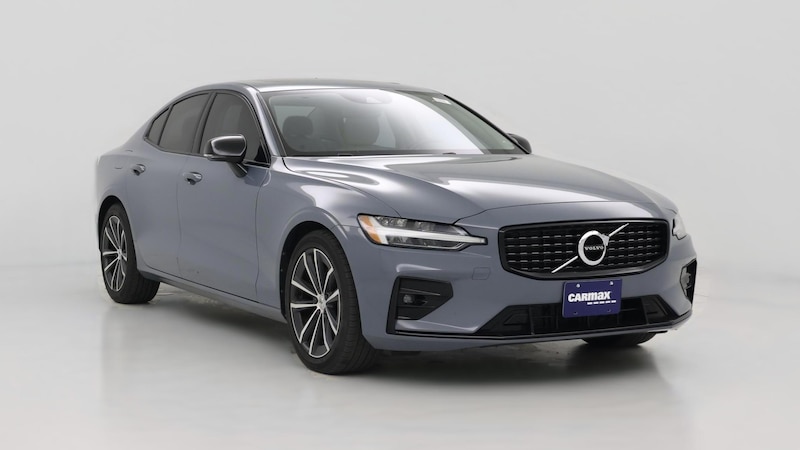 2022 Volvo S60 B5 Momentum Hero Image