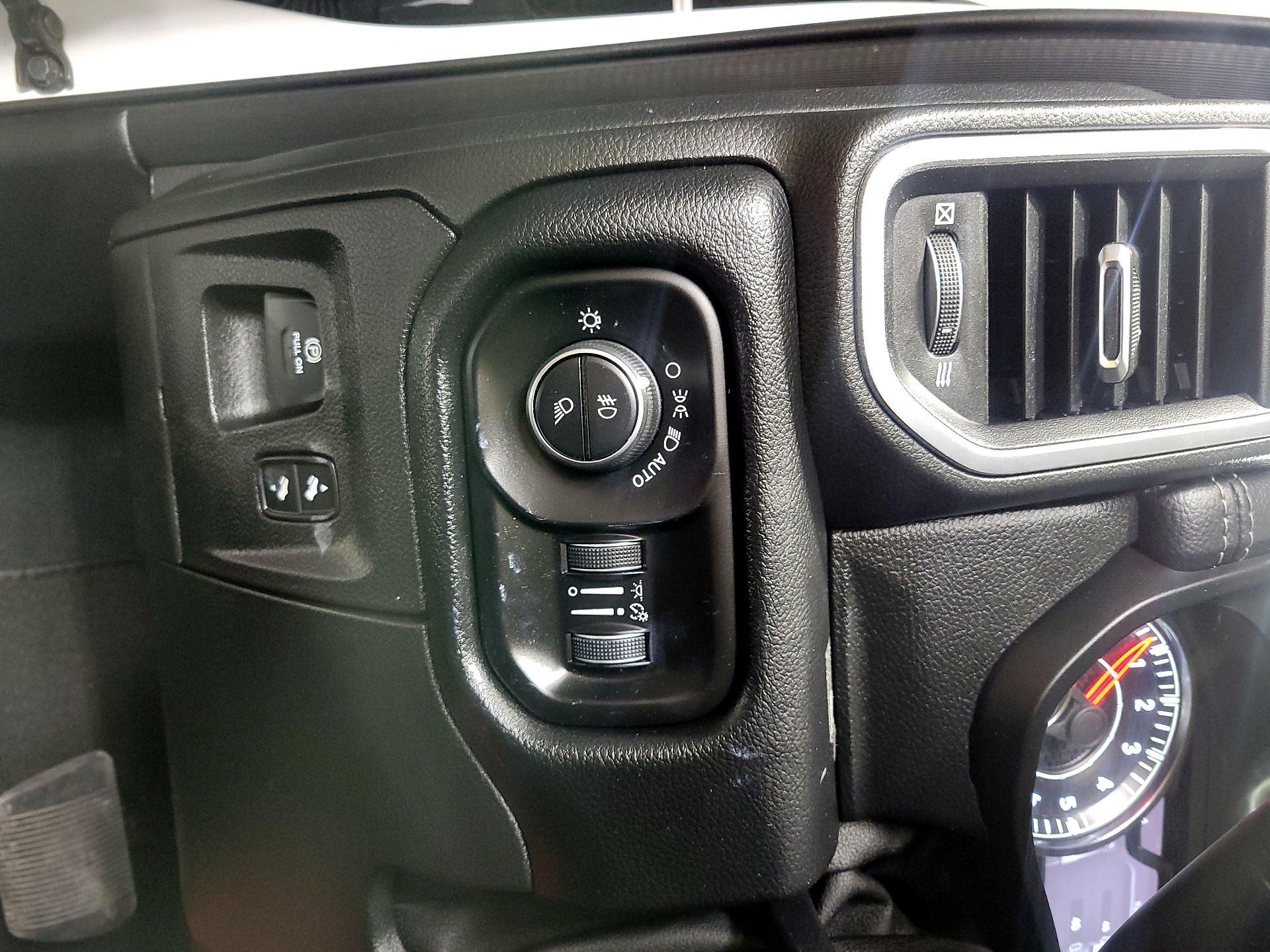 Thumbnail: 2019 RAM 1500 - 13