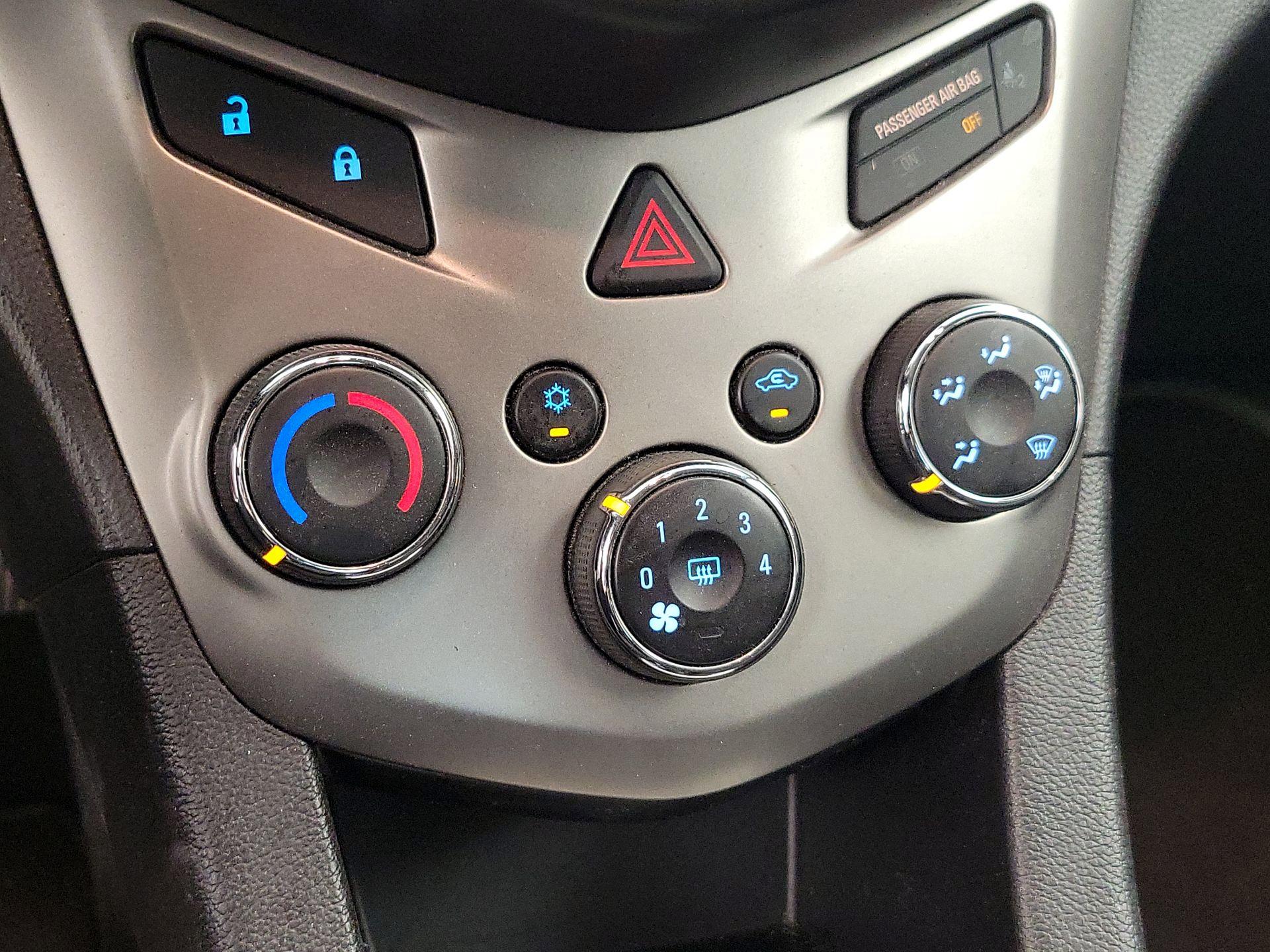 Thumbnail: 2014 Chevrolet Sonic - 15