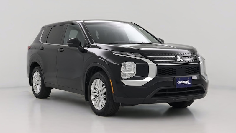 2022 Mitsubishi Outlander ES Hero Image