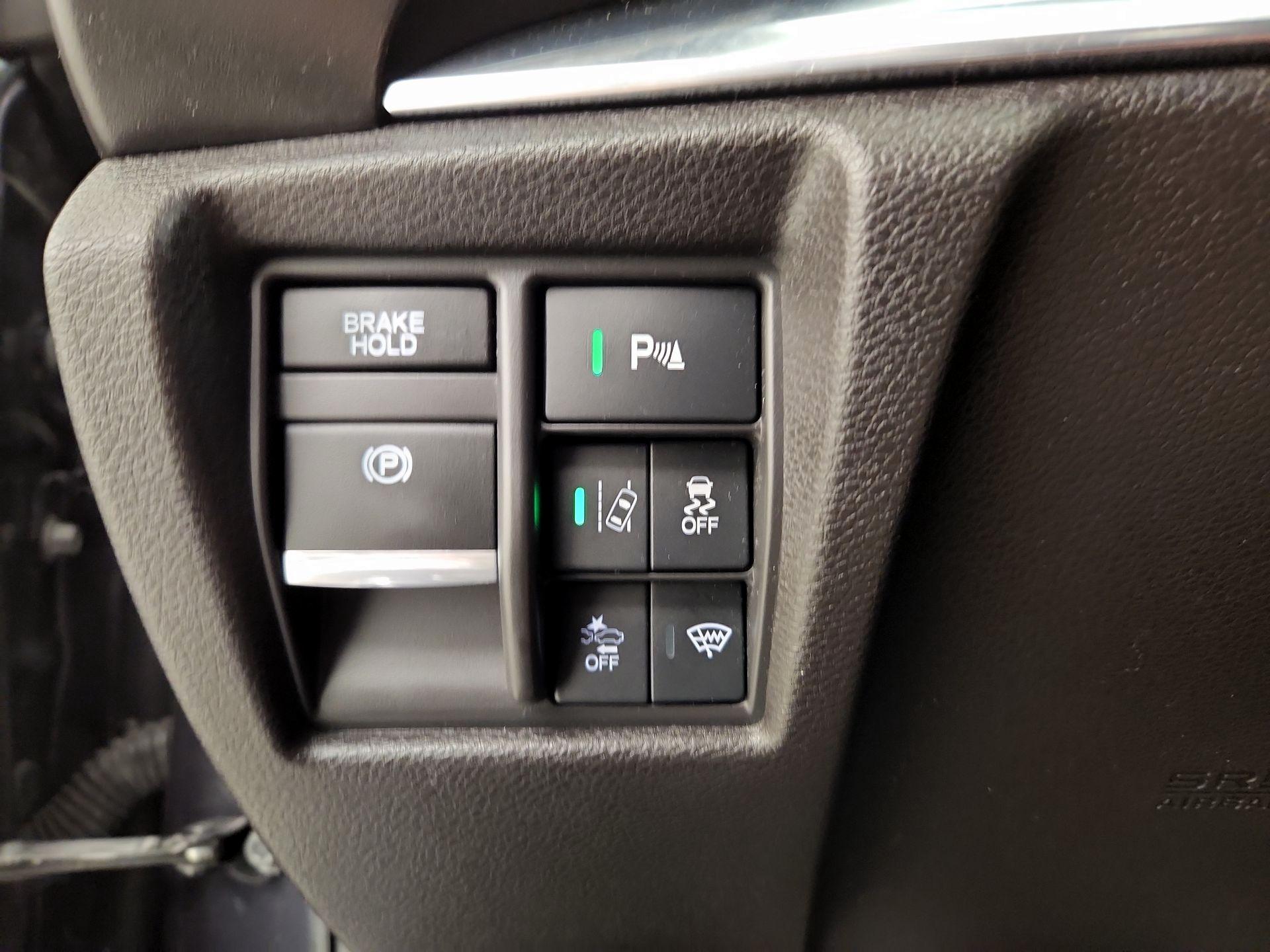 Thumbnail: 2019 Acura MDX - 13