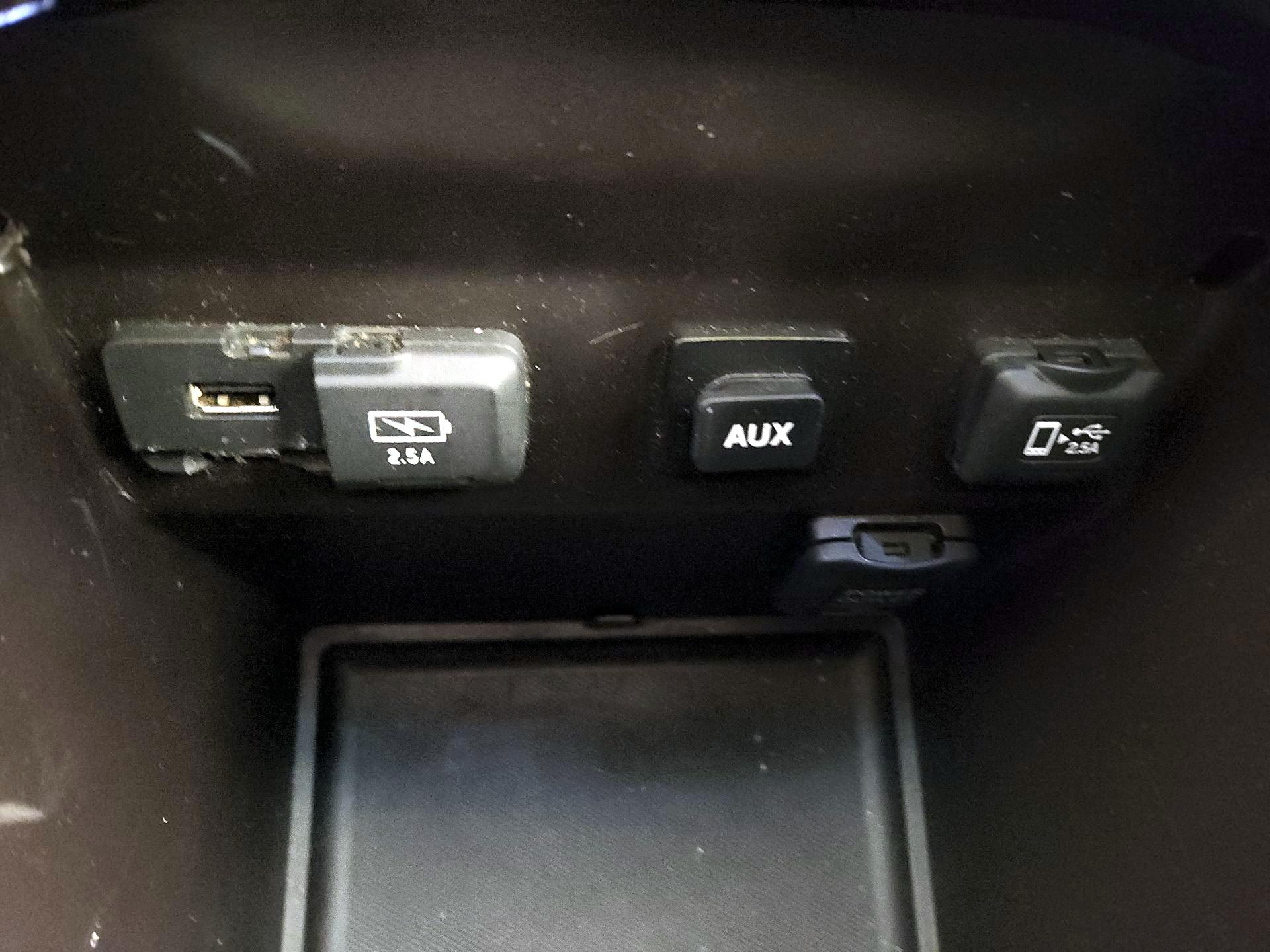 Thumbnail: 2019 Acura MDX - 19