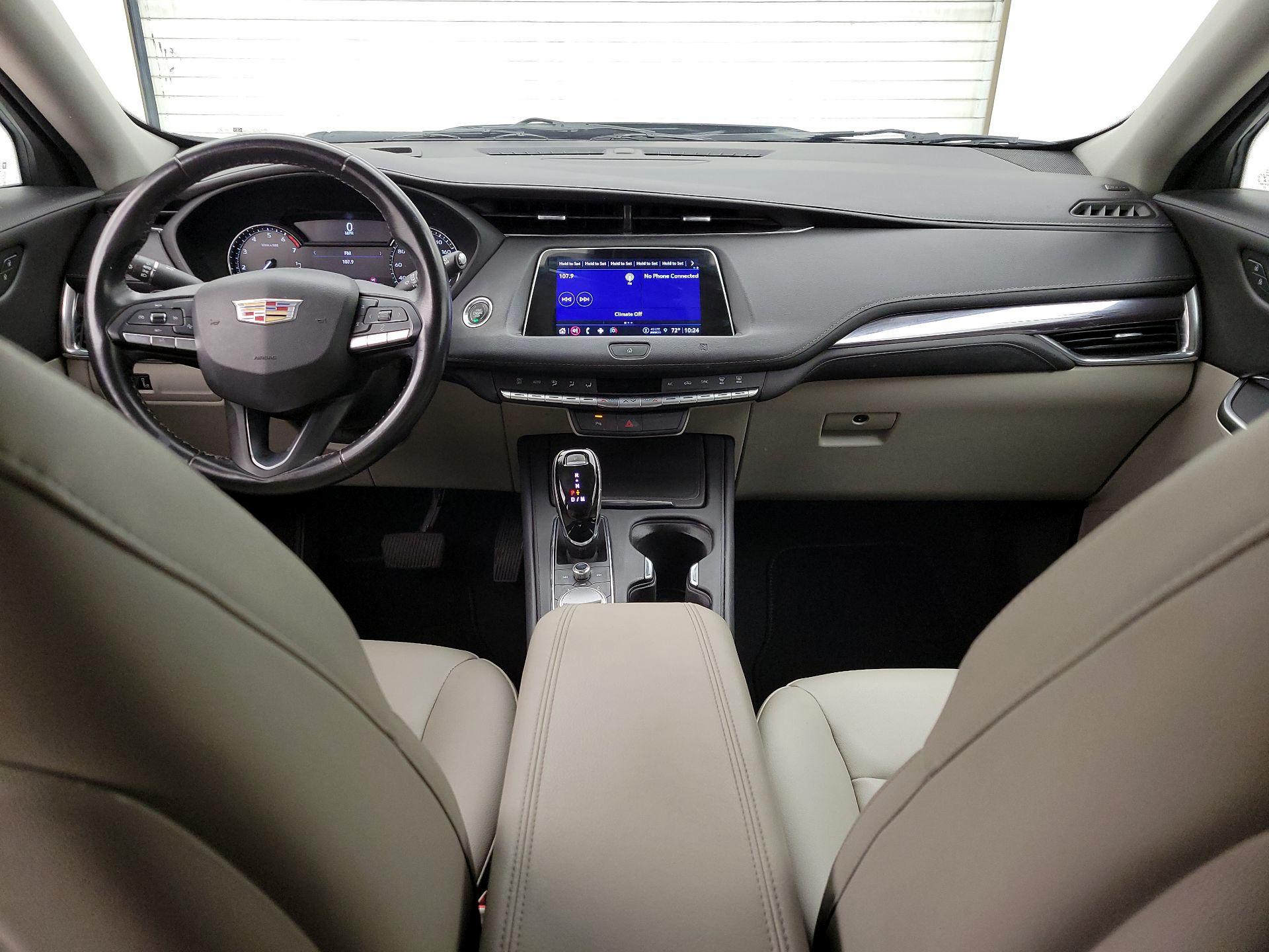 Thumbnail: 2021 Cadillac XT4 - 9