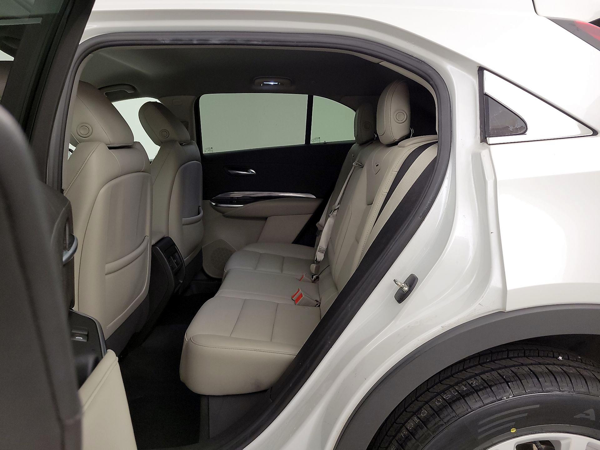 Thumbnail: 2021 Cadillac XT4 - 19
