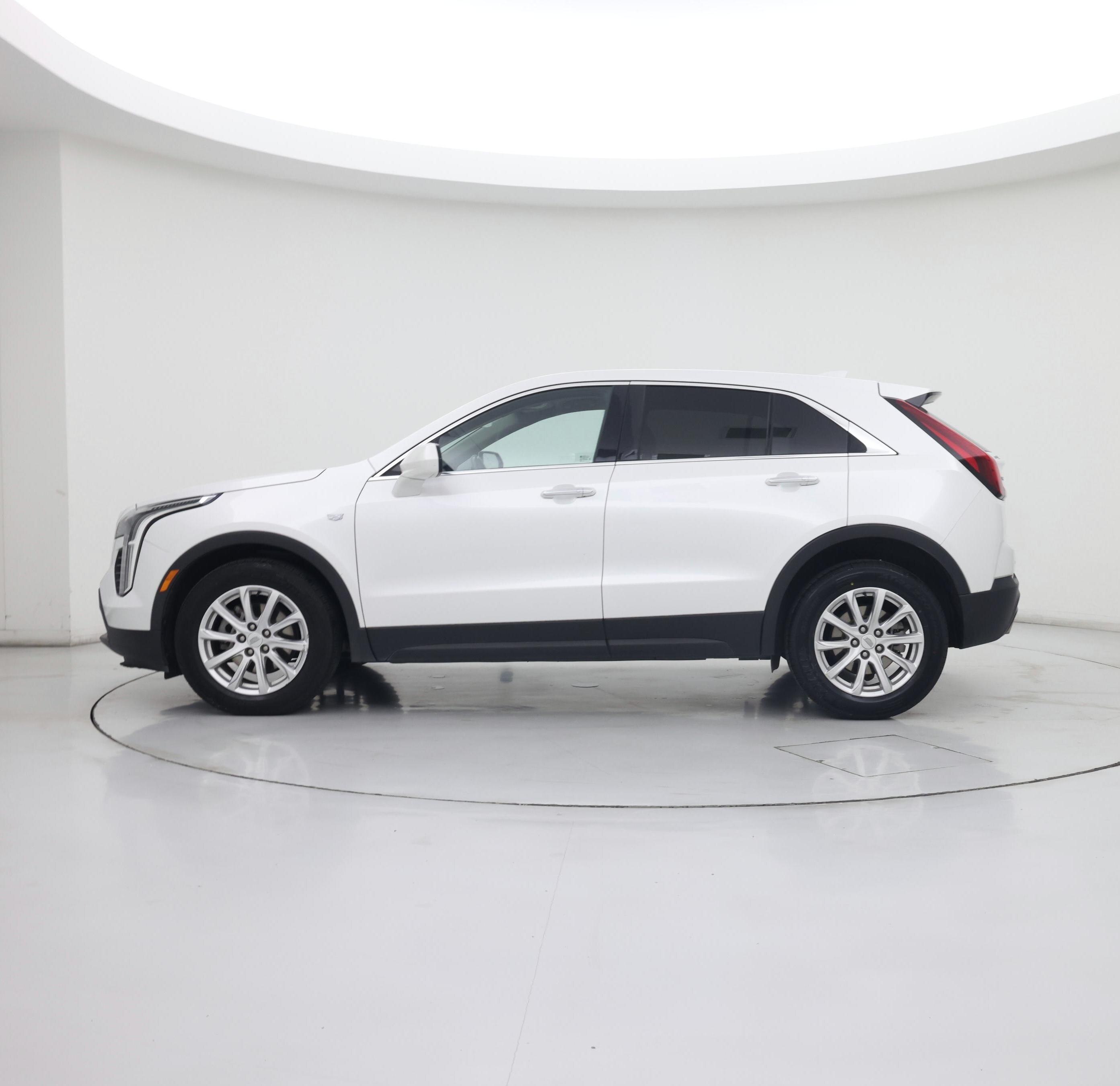 Thumbnail: 2021 Cadillac XT4 - 3