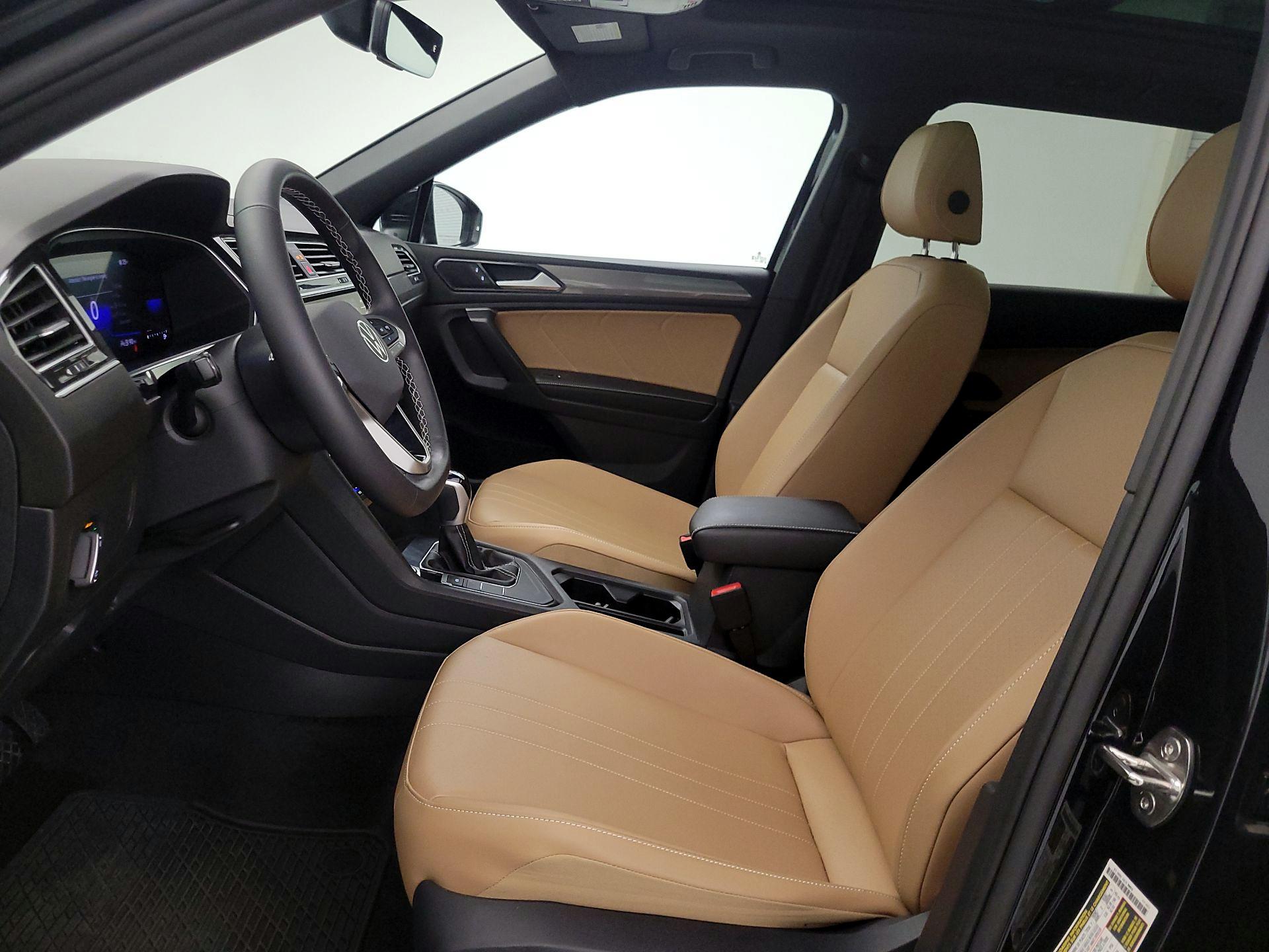 Thumbnail: 2024 Volkswagen Tiguan - 11