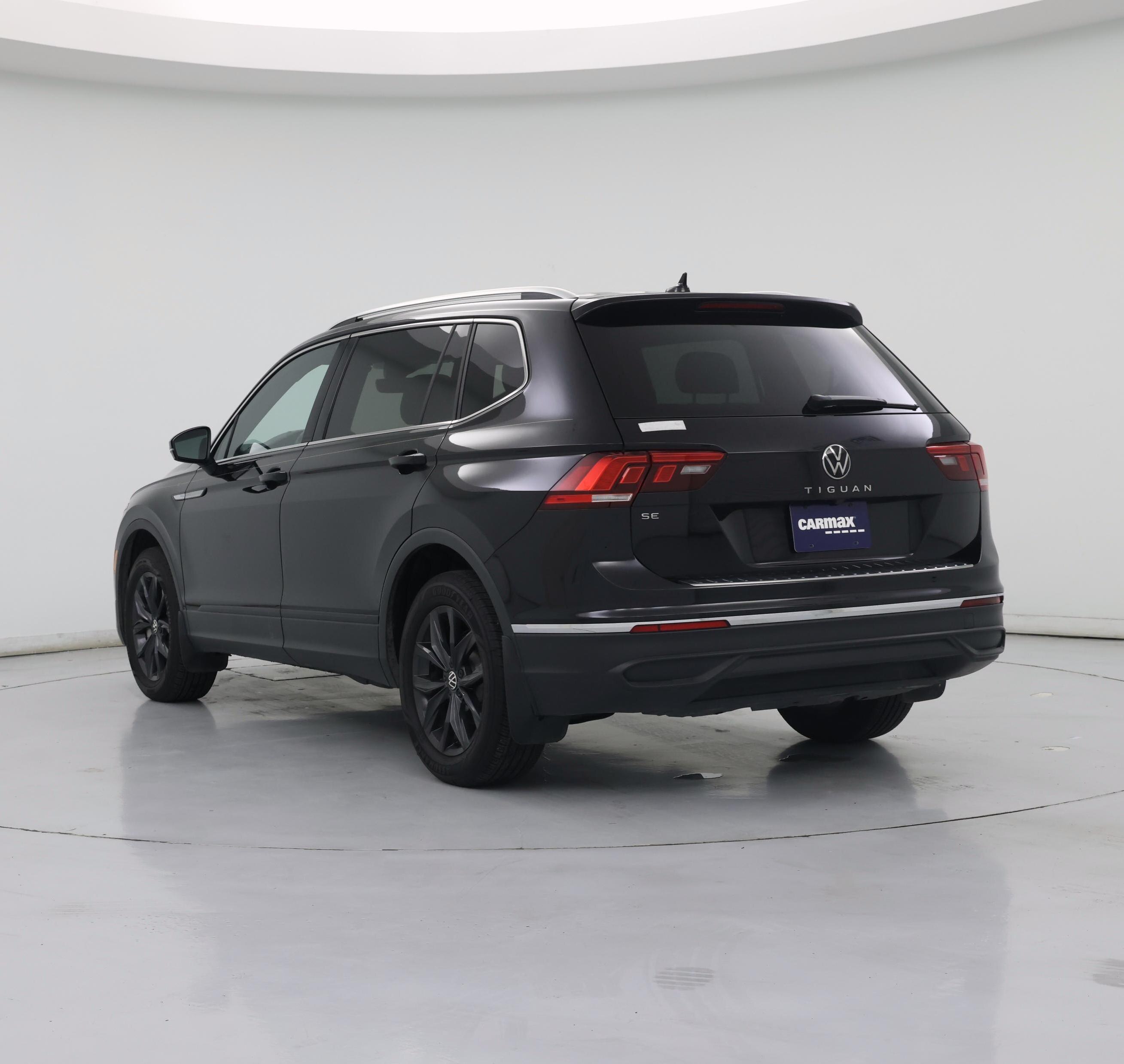 Thumbnail: 2024 Volkswagen Tiguan - 2
