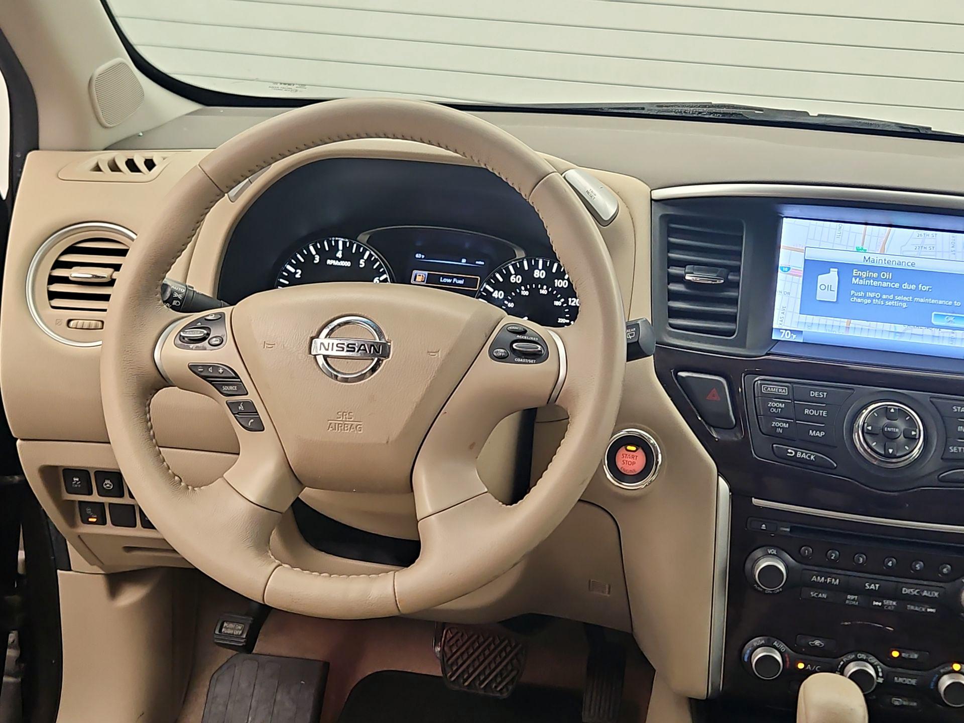Thumbnail: 2015 Nissan Pathfinder - 10
