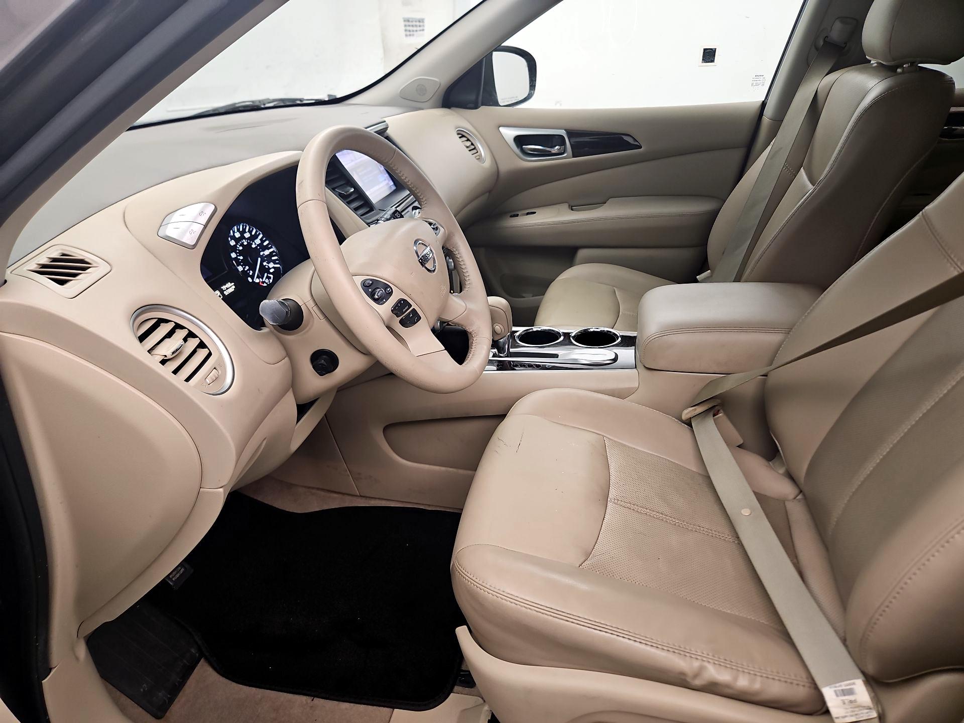 Thumbnail: 2015 Nissan Pathfinder - 11