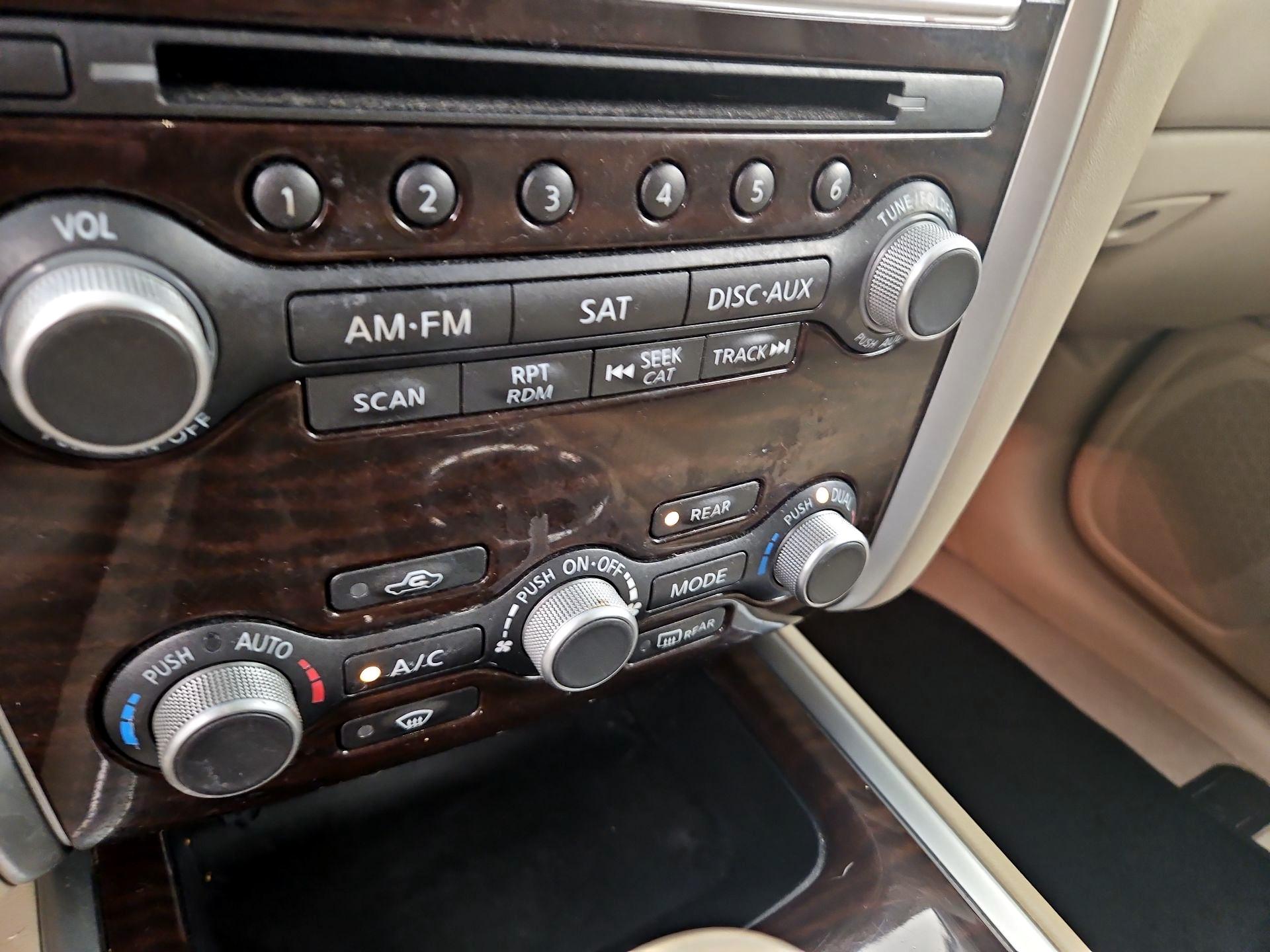 Thumbnail: 2015 Nissan Pathfinder - 15