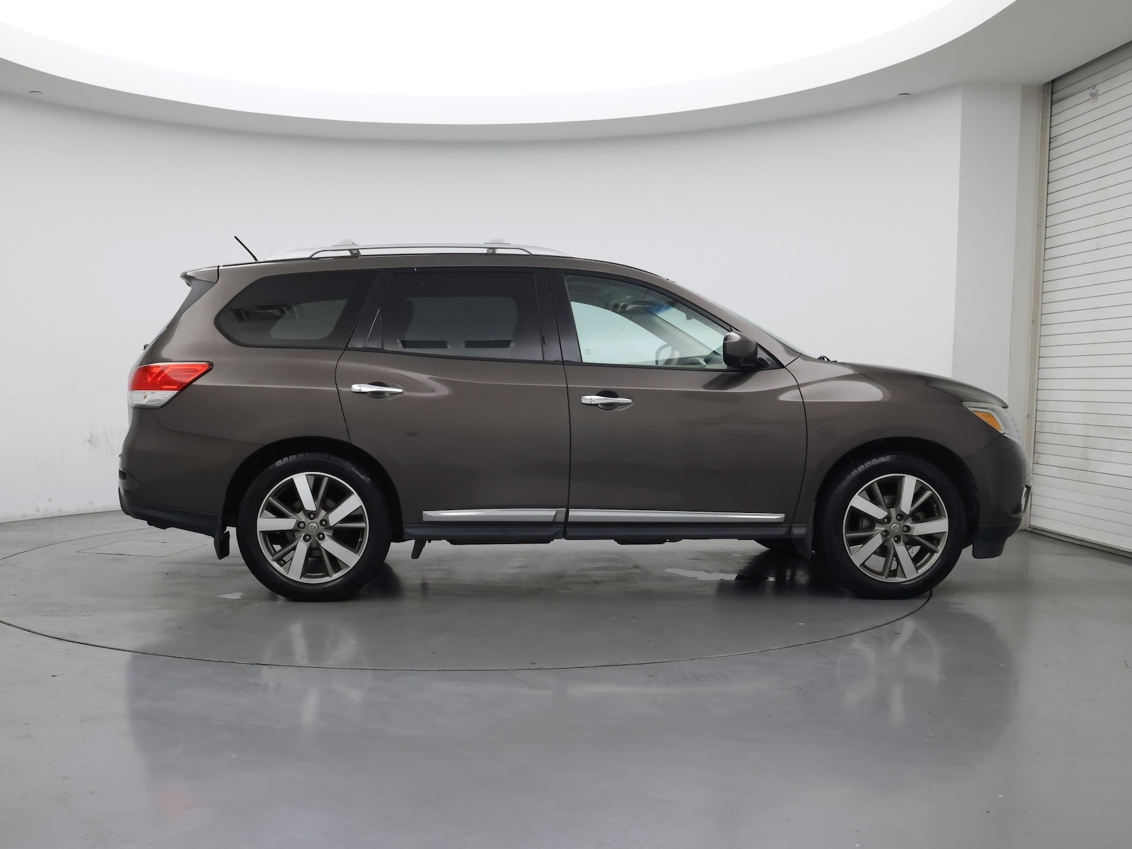 Image of 2015 Nissan Pathfinder Platinum