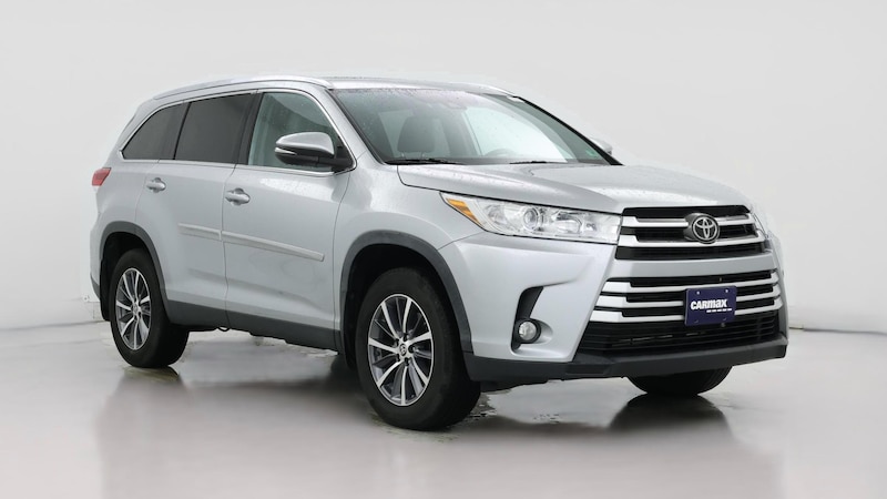 2019 Toyota Highlander XLE Hero Image