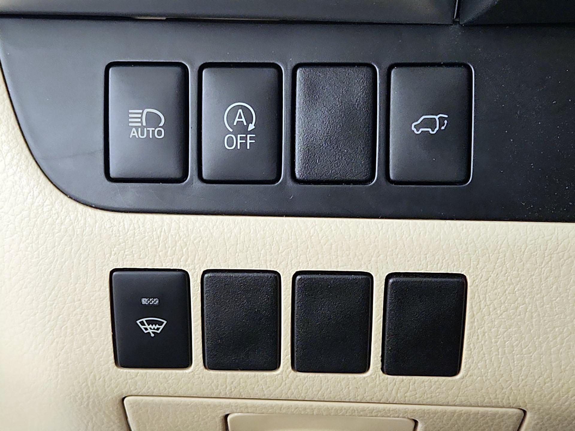 Thumbnail: 2019 Toyota Highlander - 13