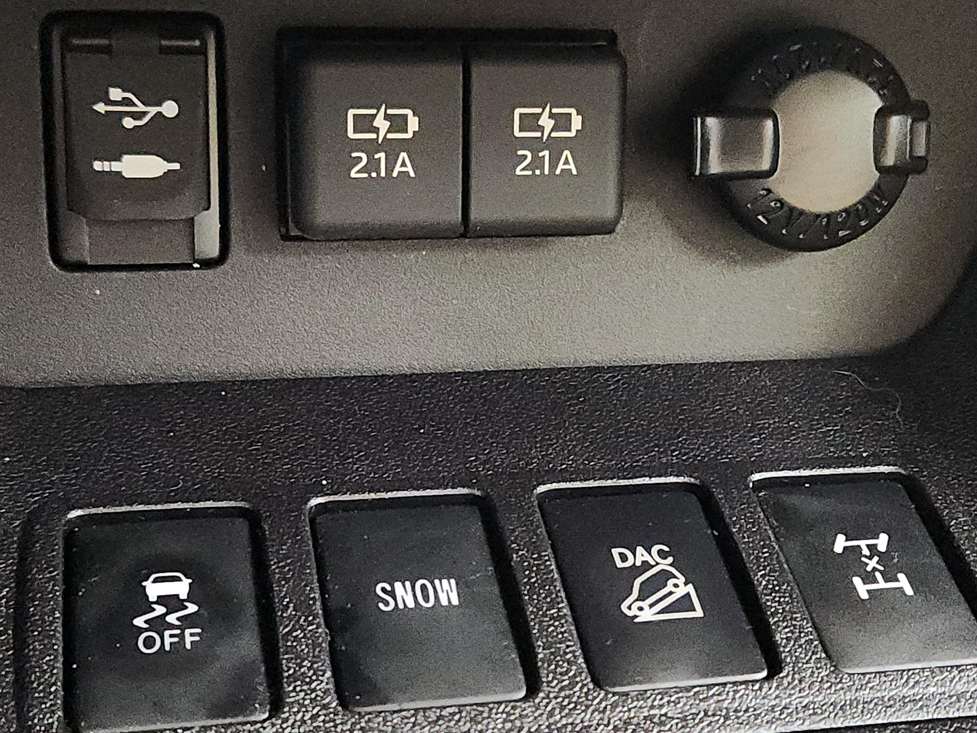 Thumbnail: 2019 Toyota Highlander - 19