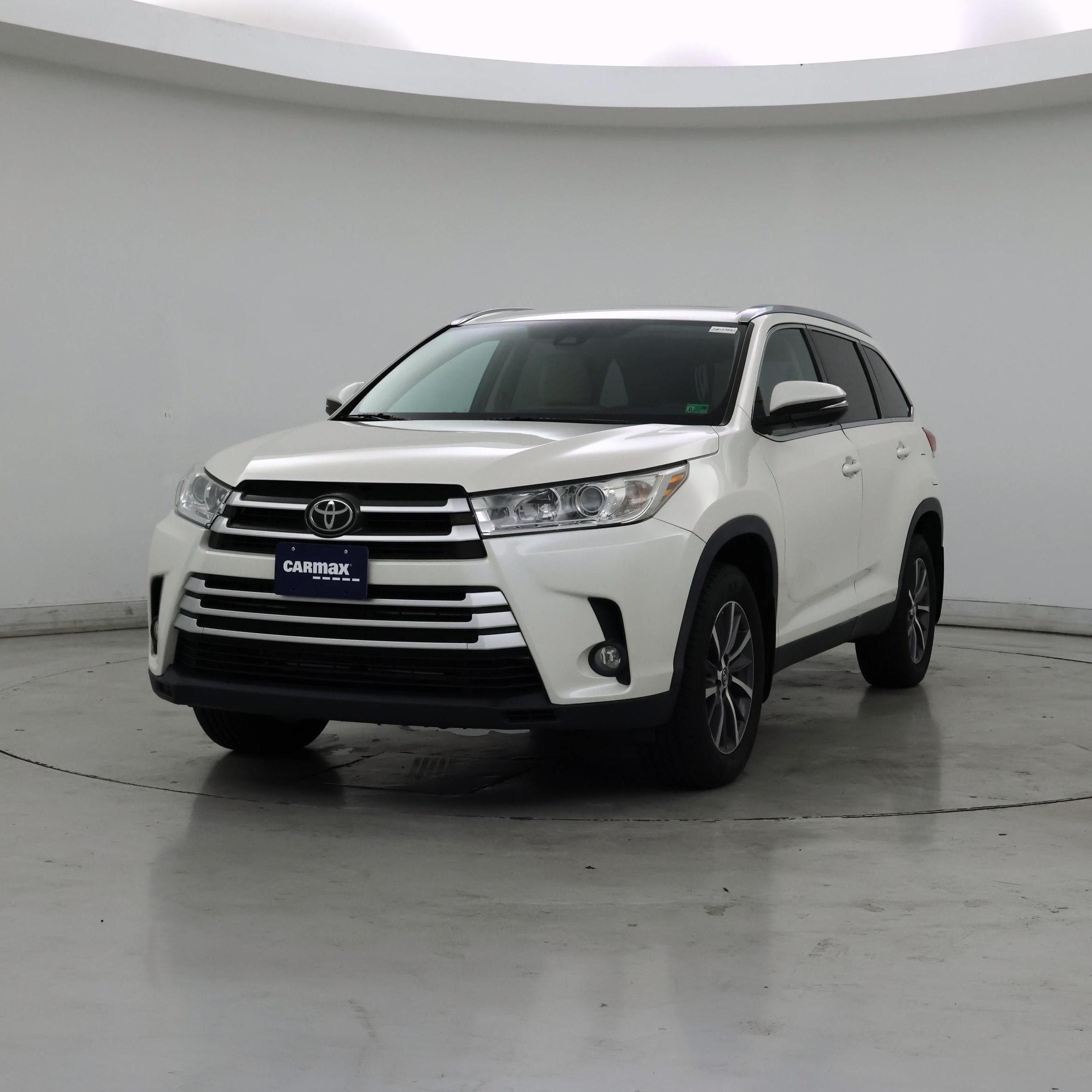 Thumbnail: 2019 Toyota Highlander - 4