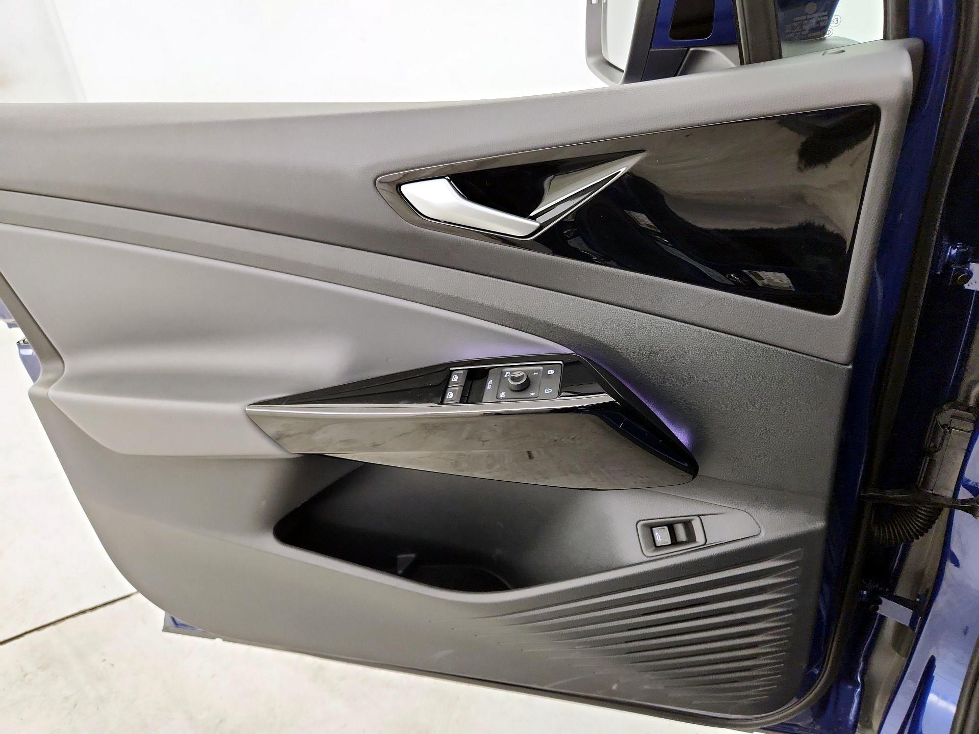 Thumbnail: 2022 Volkswagen ID.4 - 12