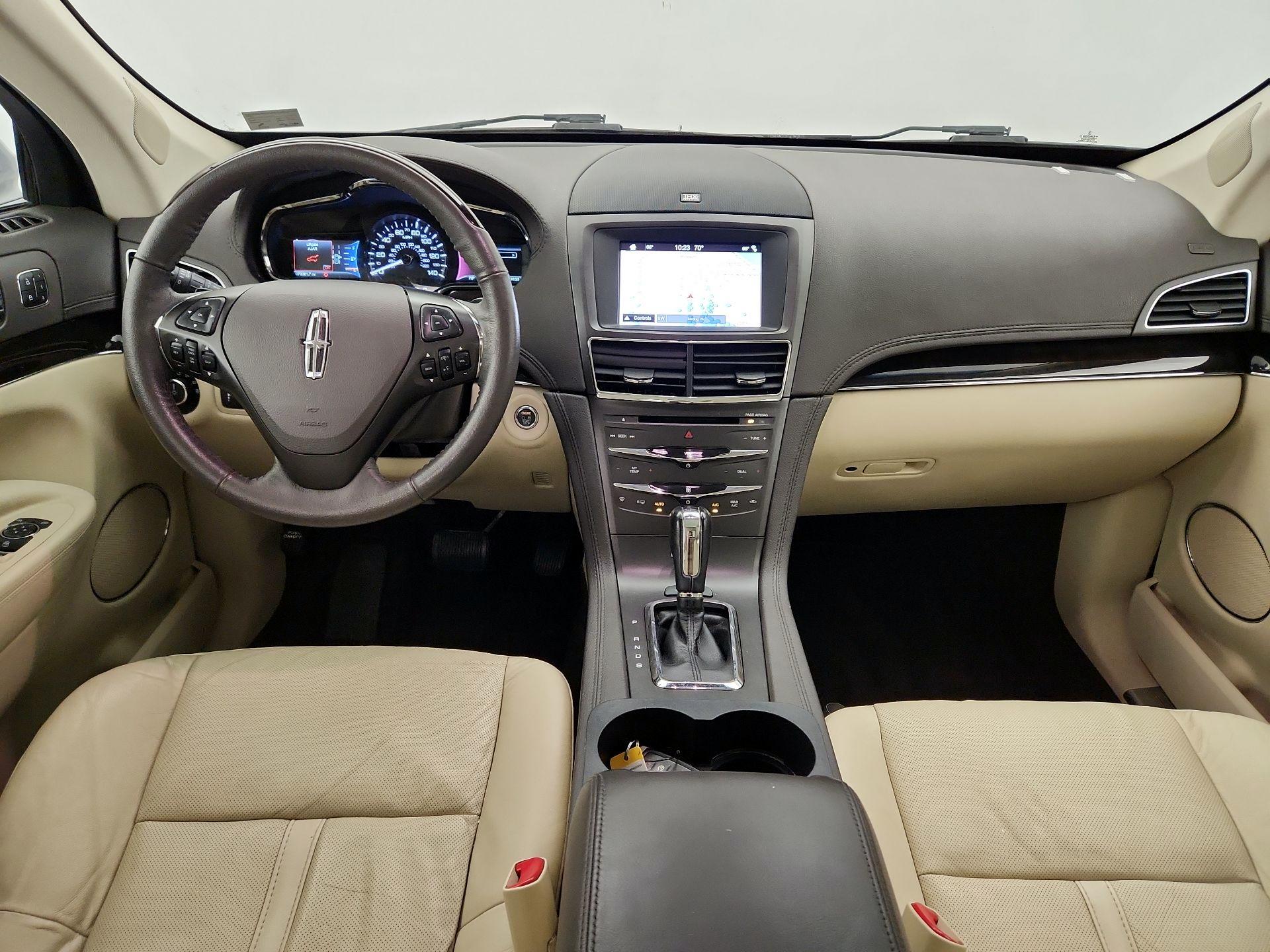 Thumbnail: 2019 Lincoln MKT - 9