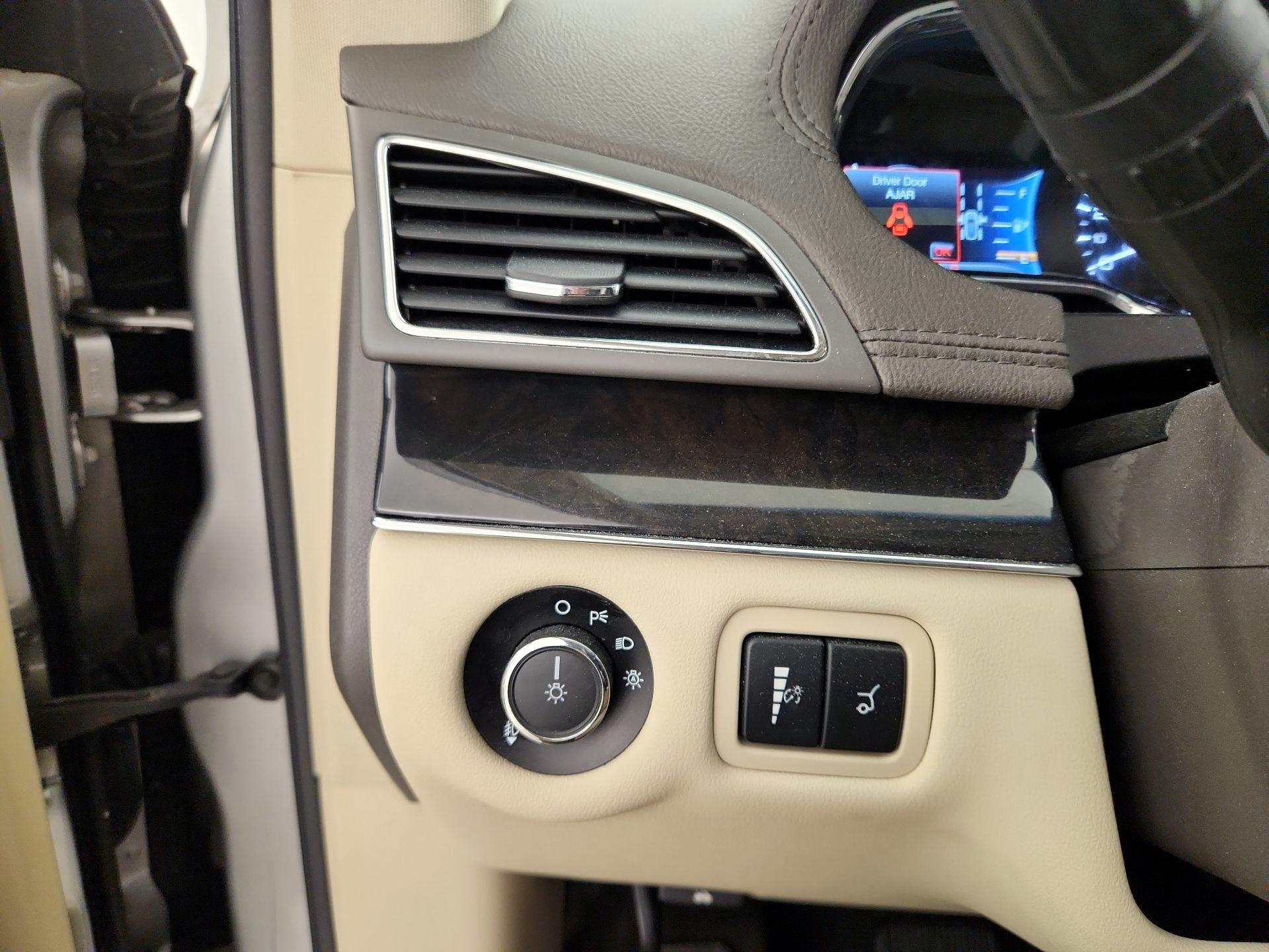 Thumbnail: 2019 Lincoln MKT - 13