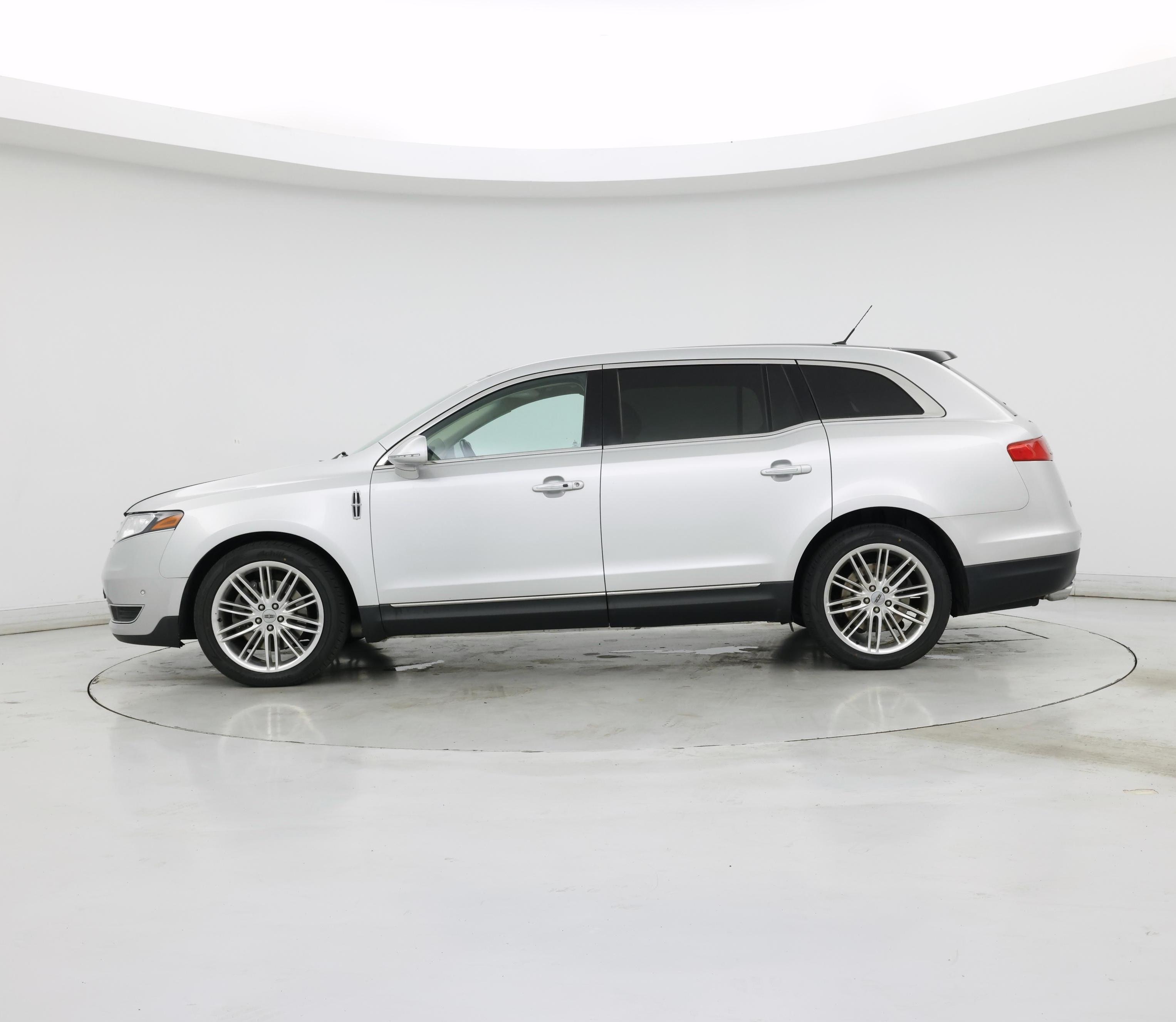 Thumbnail: 2019 Lincoln MKT - 3