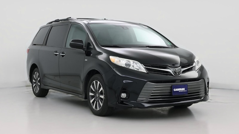 2018 Toyota Sienna XLE Hero Image