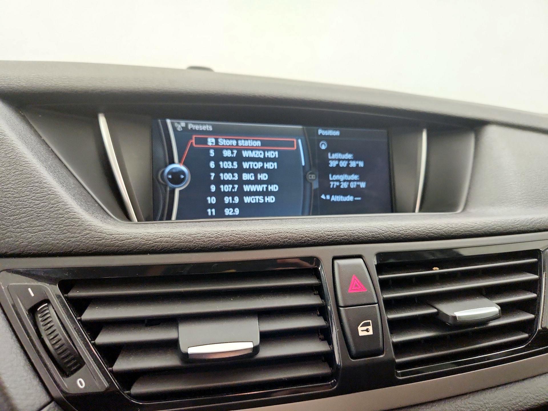 Thumbnail: 2015 BMW X1 - 16