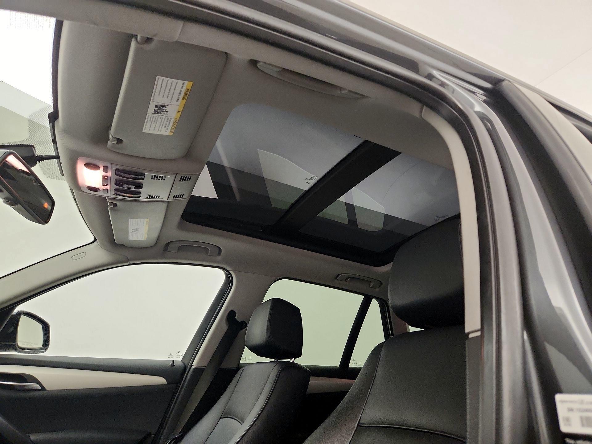 Thumbnail: 2015 BMW X1 - 20