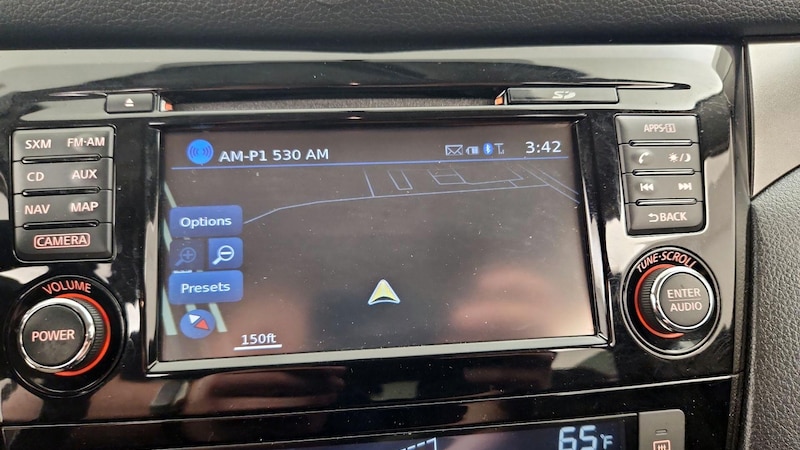 2016 Nissan Rogue SV 14