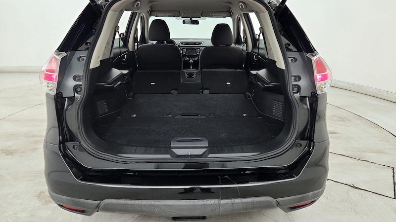 2016 Nissan Rogue SV 22