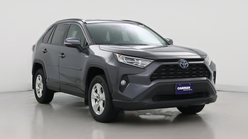 2021 Toyota RAV4 XLE Hero Image