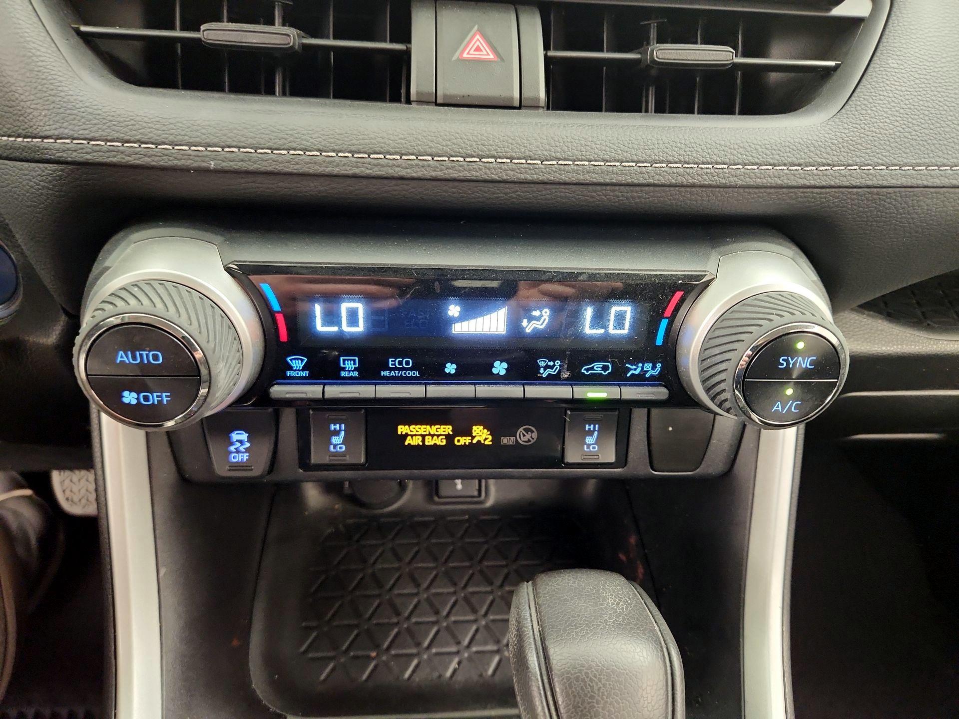 Thumbnail: 2021 Toyota RAV4 - 16