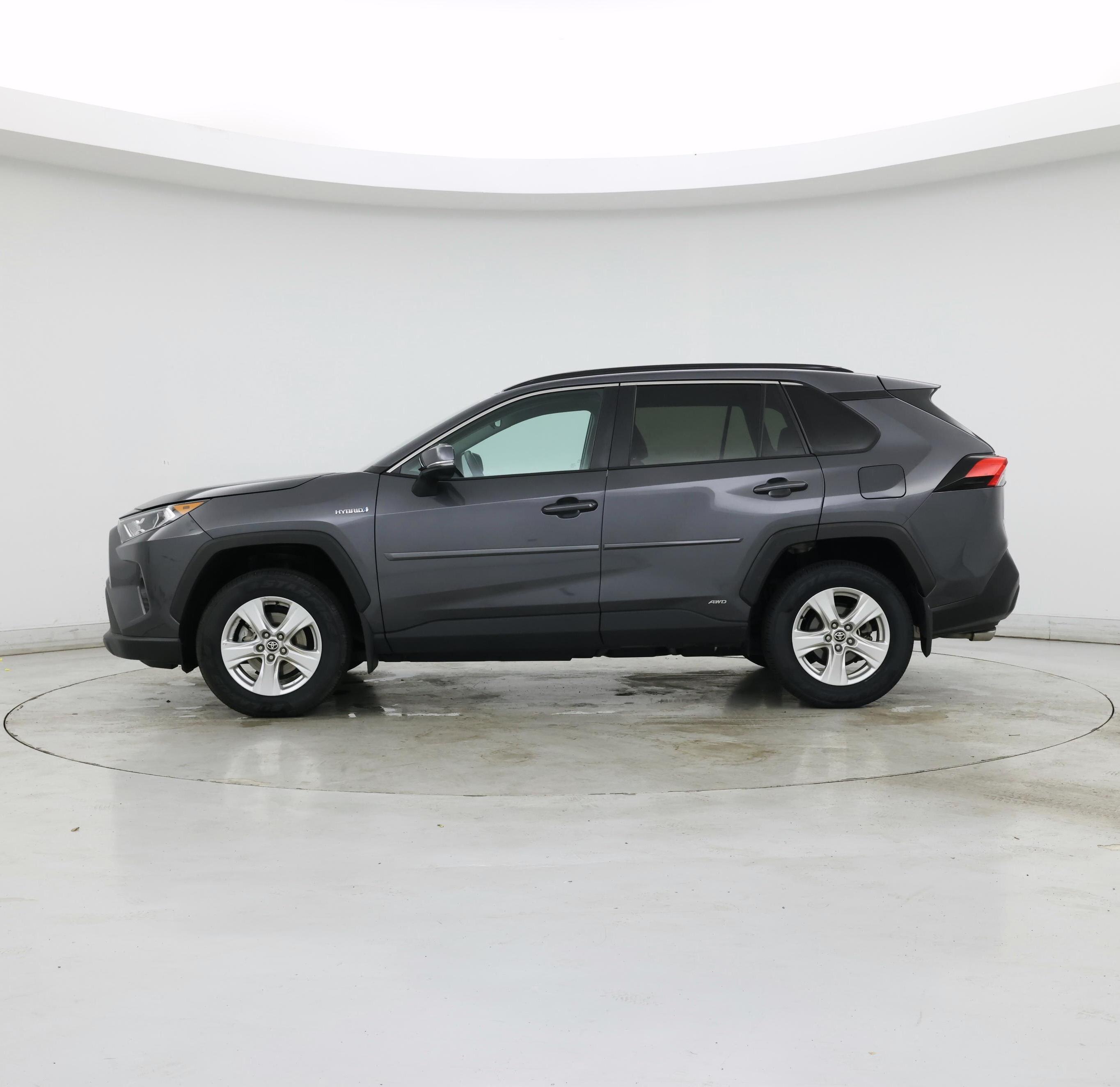 Thumbnail: 2021 Toyota RAV4 - 3