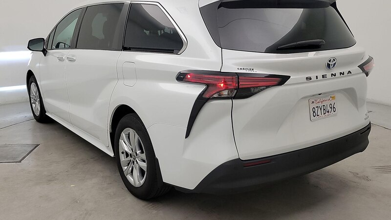 2022 Toyota Sienna XLE 7