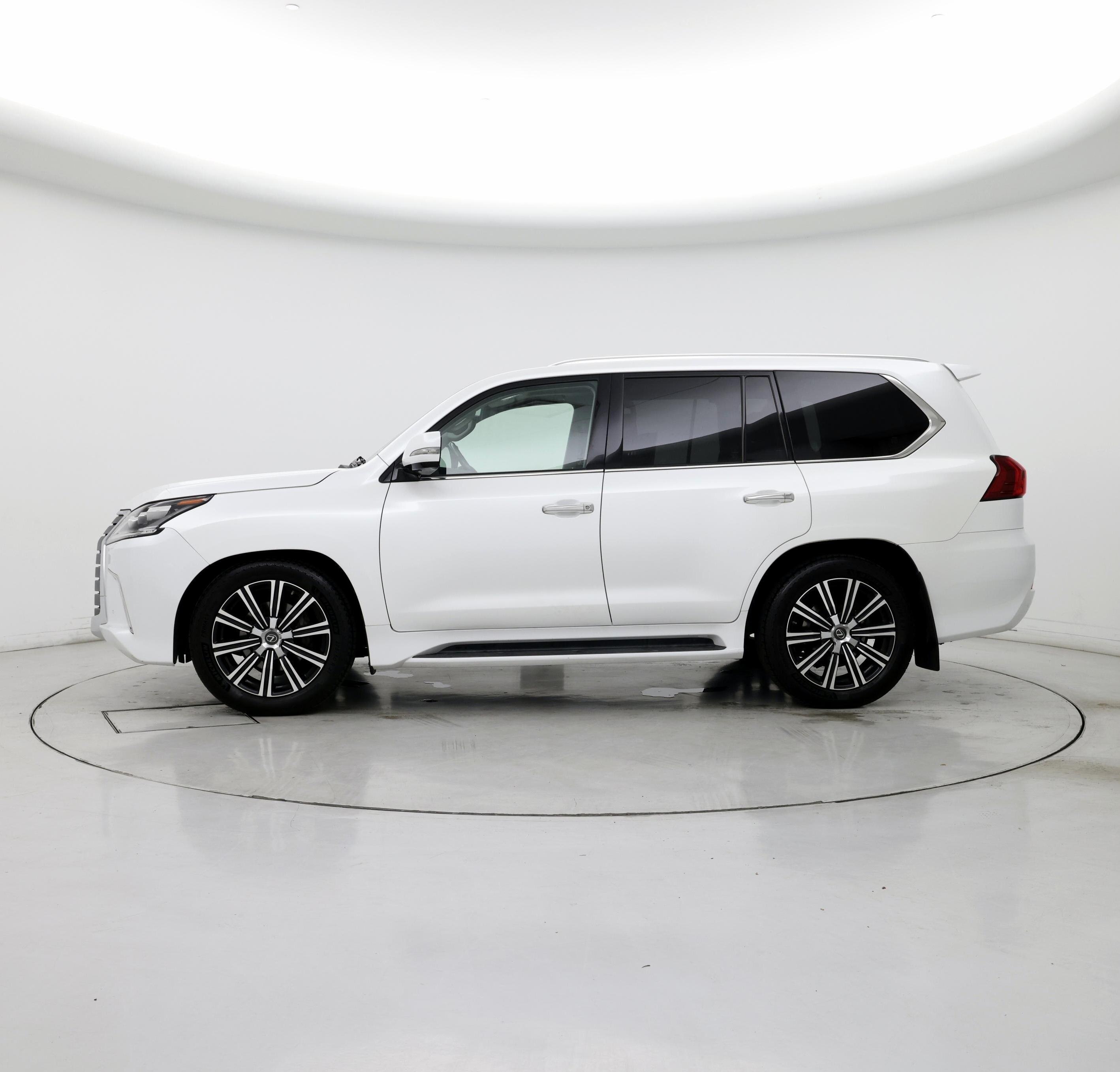 Thumbnail: 2018 Lexus LX - 3
